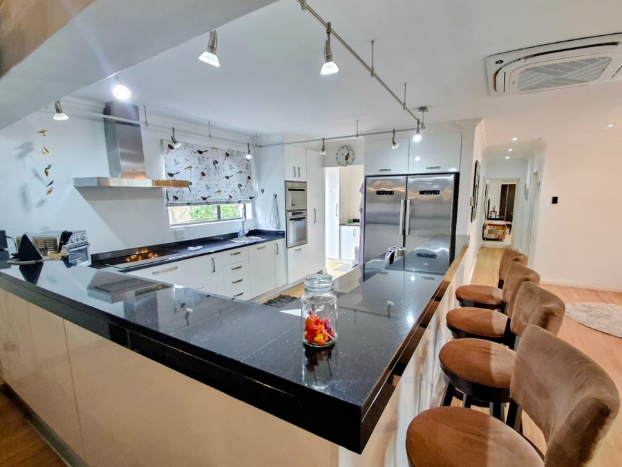3 Bedroom Property for Sale in Sunrise On Sea Eastern Cape